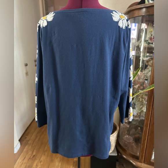Talbots Long Sleeve Blue Top With White Daisies Down The Sleeves. Petite Large - Picture 3 of 3